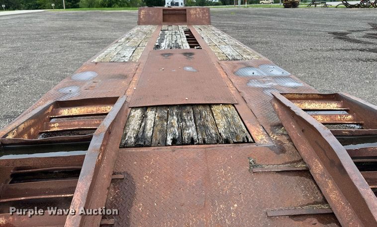 image for item EM2211 1999 Dynaweld drop deck equipment trailer