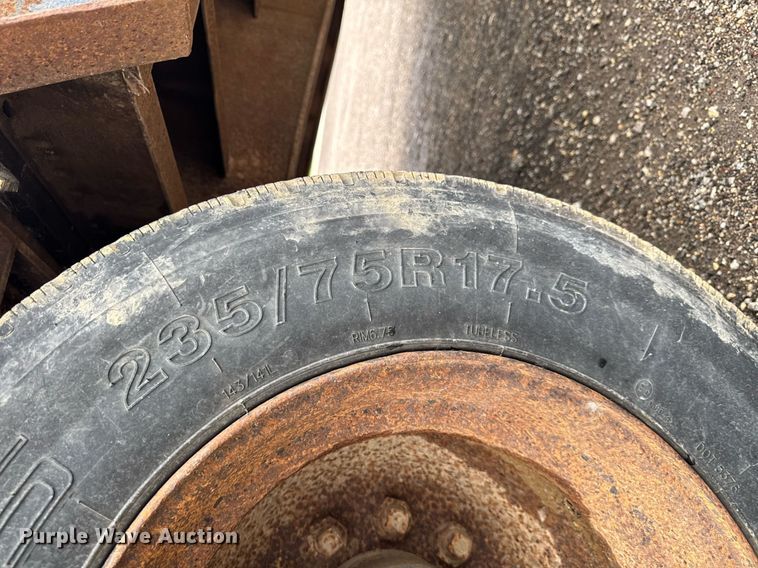 image for item EM2211 1999 Dynaweld drop deck equipment trailer