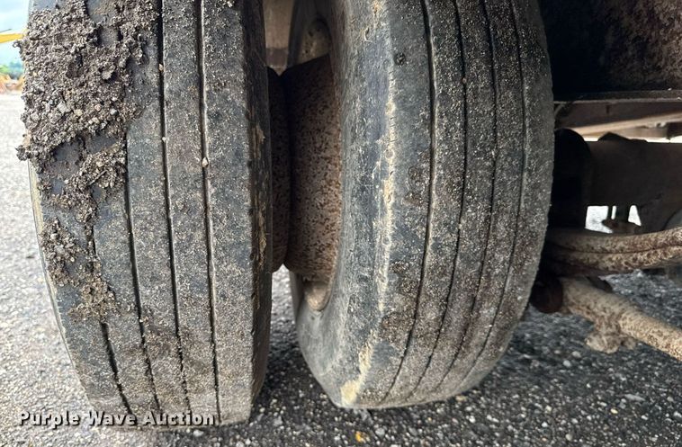 image for item EM2211 1999 Dynaweld drop deck equipment trailer