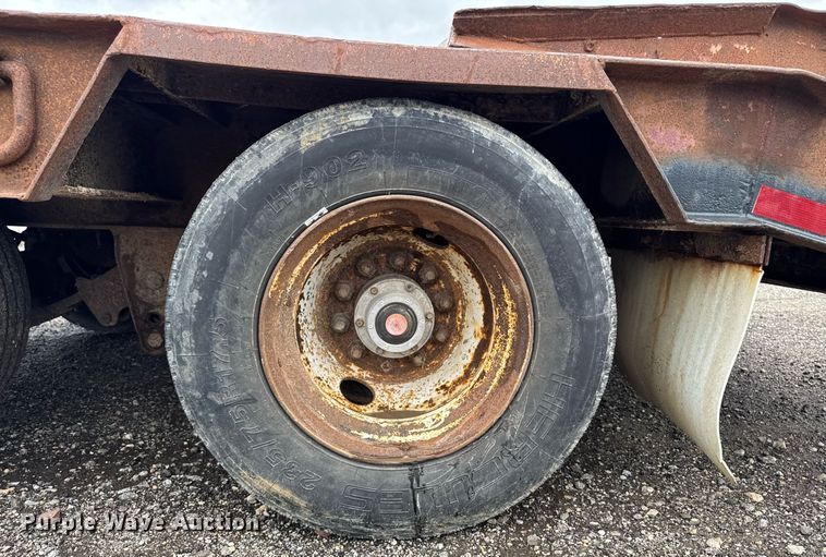 image for item EM2211 1999 Dynaweld drop deck equipment trailer