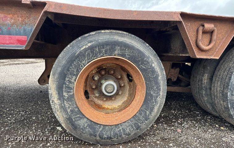 image for item EM2211 1999 Dynaweld drop deck equipment trailer