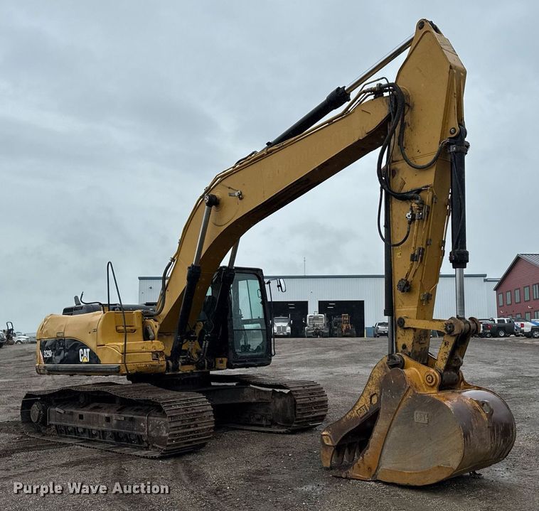 EXCAVADORA 2011 CATERPILLAR 329DL