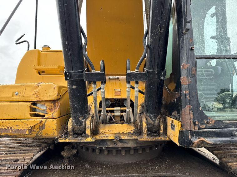 image for item EM2218 2011 Caterpillar 329D L excavator