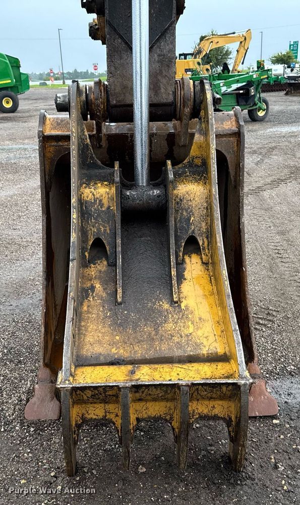 image for item EM2218 2011 Caterpillar 329D L excavator