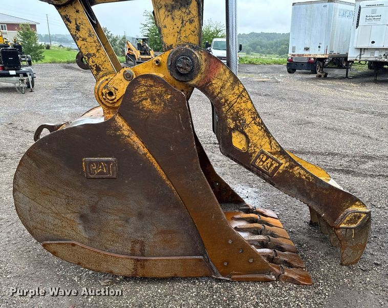 image for item EM2218 2011 Caterpillar 329D L excavator