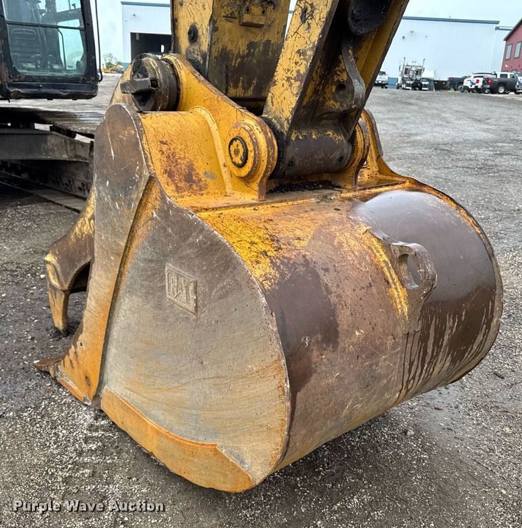 image for item EM2218 2011 Caterpillar 329D L excavator