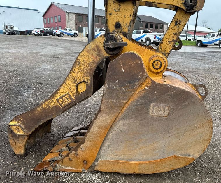 image for item EM2218 2011 Caterpillar 329D L excavator