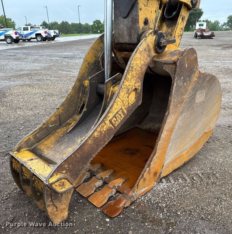 image for item EM2218 2011 Caterpillar 329D L excavator