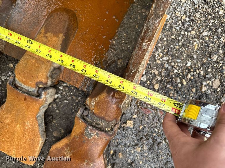 image for item EM2218 2011 Caterpillar 329D L excavator