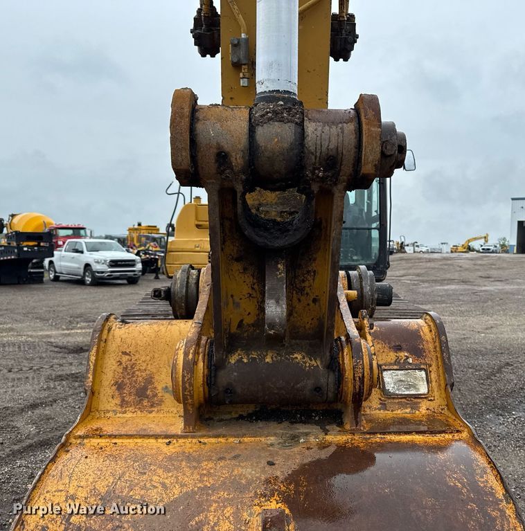 image for item EM2218 2011 Caterpillar 329D L excavator