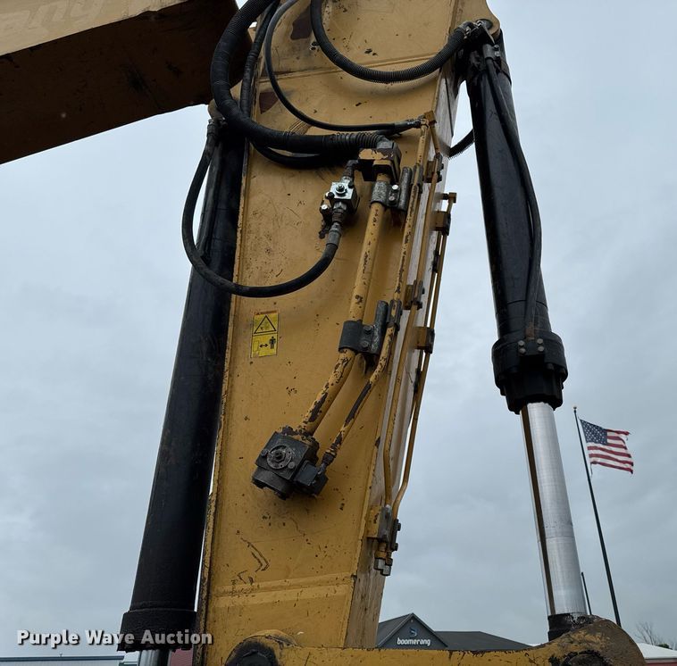 image for item EM2218 2011 Caterpillar 329D L excavator