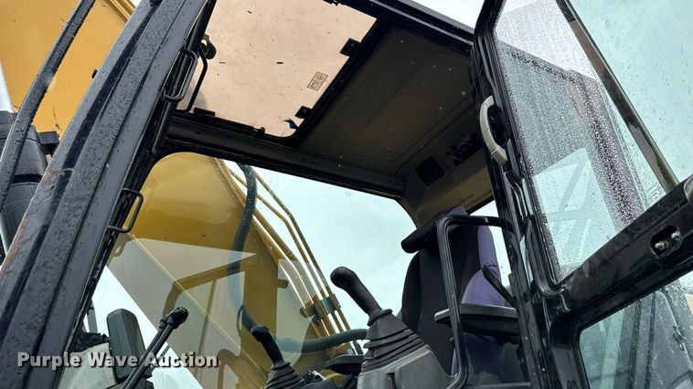 image for item EM2218 2011 Caterpillar 329D L excavator