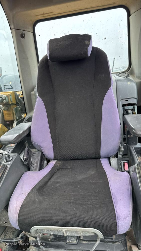 image for item EM2218 2011 Caterpillar 329D L excavator