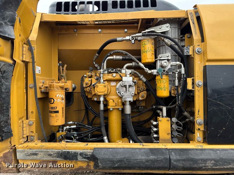 image for item EM2218 2011 Caterpillar 329D L excavator