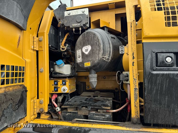 image for item EM2218 2011 Caterpillar 329D L excavator