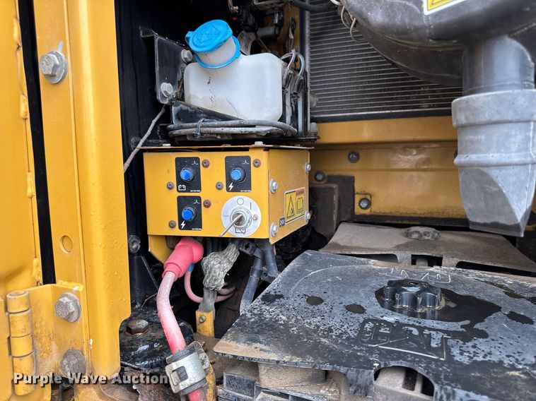 image for item EM2218 2011 Caterpillar 329D L excavator