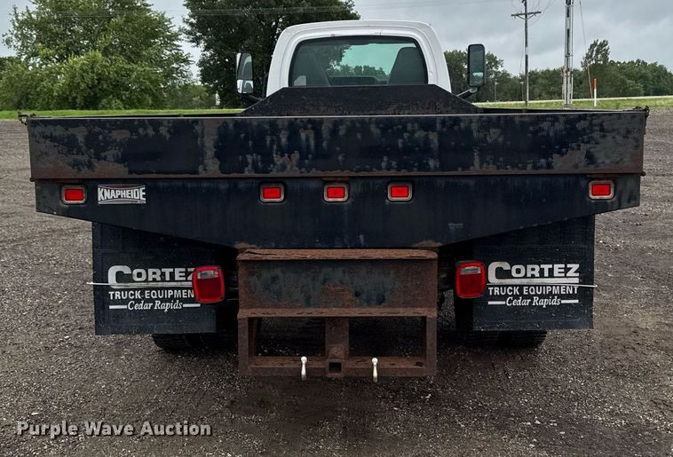 image for item EM2219 2005 GMC C5500 flatbed truck