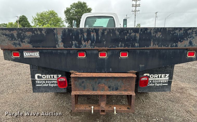 image for item EM2219 2005 GMC C5500 flatbed truck