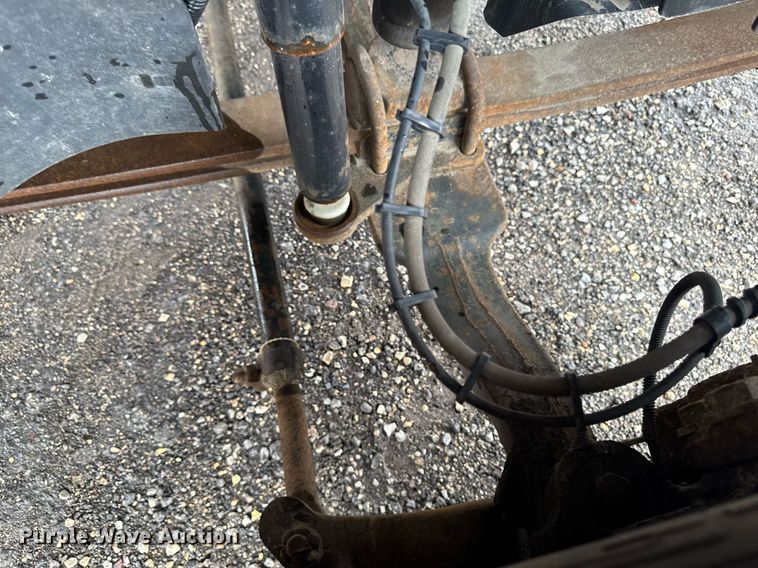 image for item EM2219 2005 GMC C5500 flatbed truck