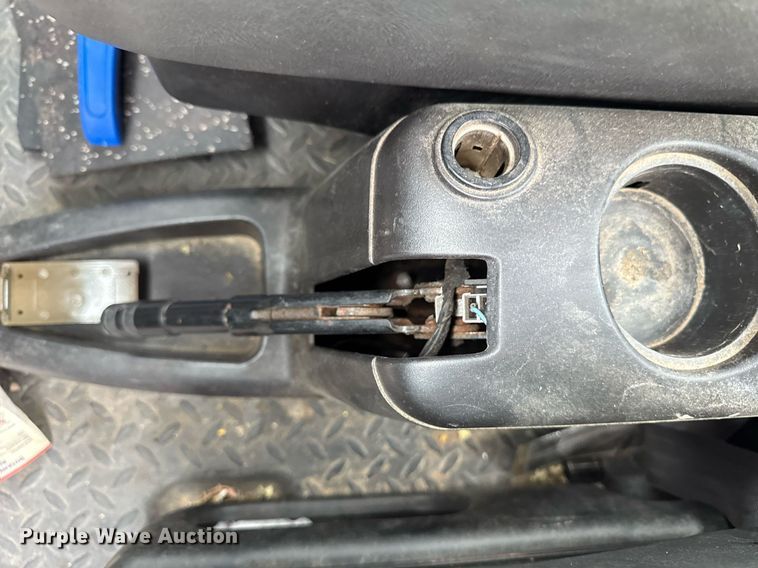 image for item EM2219 2005 GMC C5500 flatbed truck