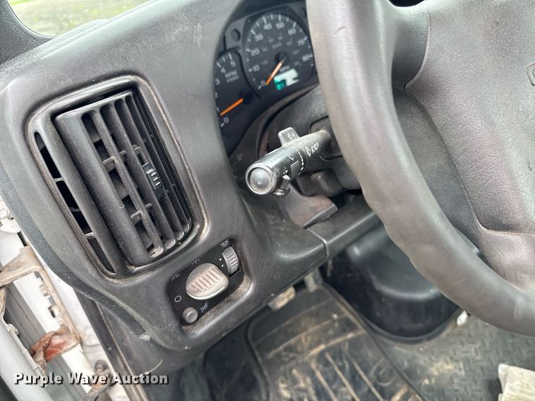 image for item EM2219 2005 GMC C5500 flatbed truck