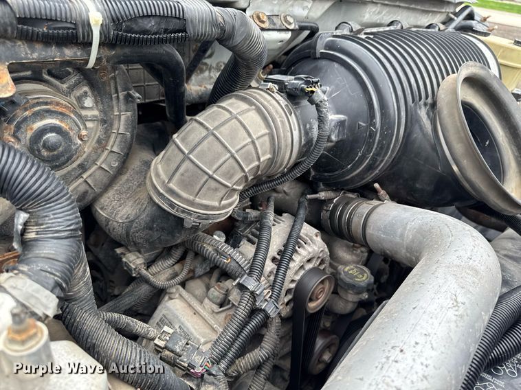 image for item EM2219 2005 GMC C5500 flatbed truck