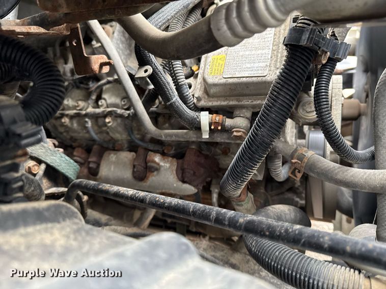 image for item EM2219 2005 GMC C5500 flatbed truck