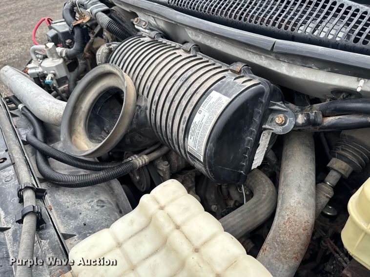 image for item EM2219 2005 GMC C5500 flatbed truck