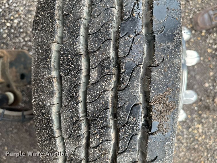 image for item EM2219 2005 GMC C5500 flatbed truck