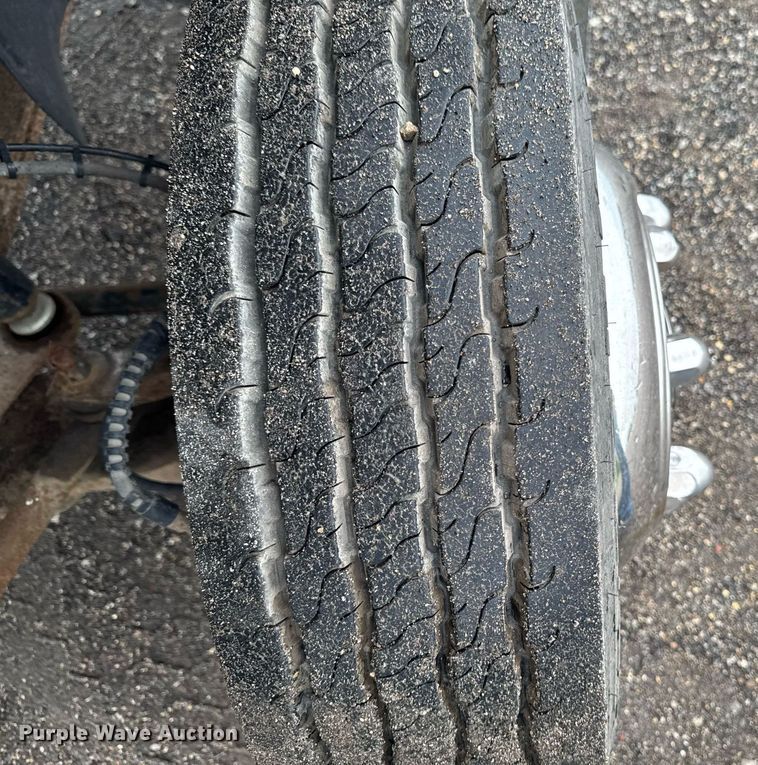 image for item EM2219 2005 GMC C5500 flatbed truck