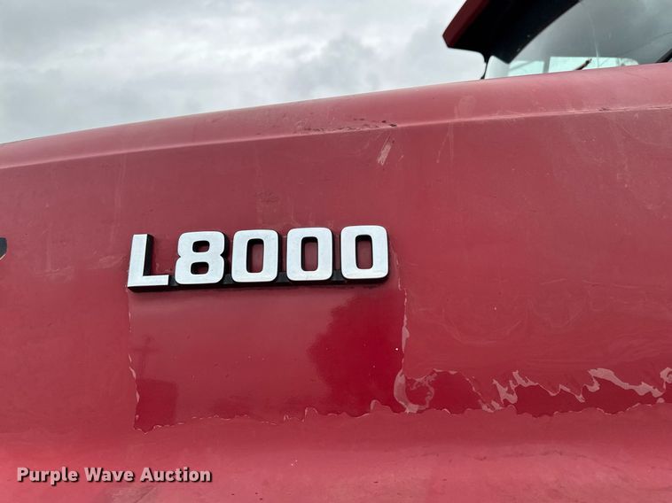 image for item EM2220 1995 Ford LT8000 truck cab and chassis