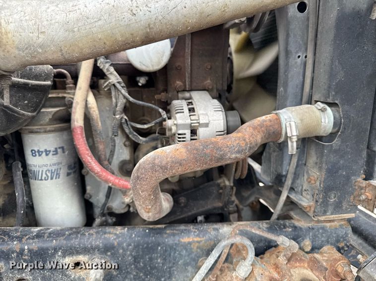 image for item EM2220 1995 Ford LT8000 truck cab and chassis