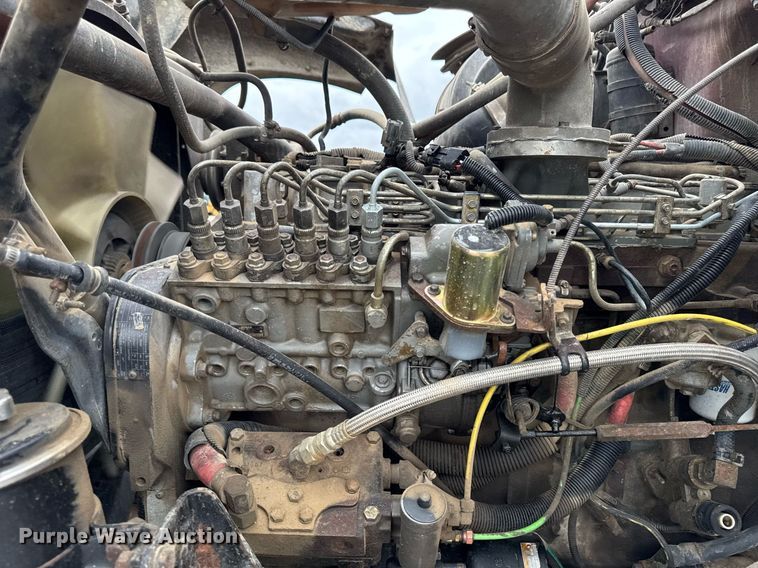 image for item EM2220 1995 Ford LT8000 truck cab and chassis