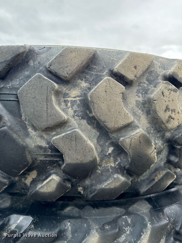 image for item EM2223 (6) Maxam MS203 motor grader tires