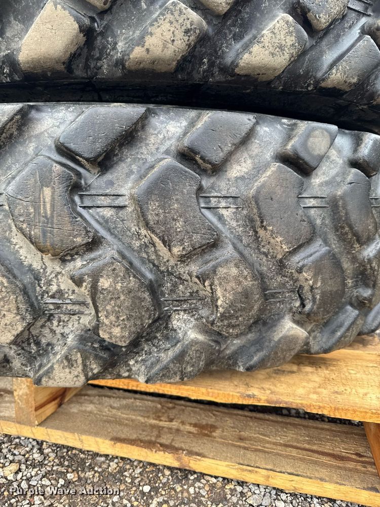 image for item EM2223 (6) Maxam MS203 motor grader tires