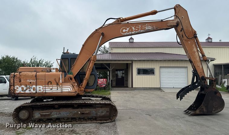 image for item EM2227 1997 Case 9020B excavator