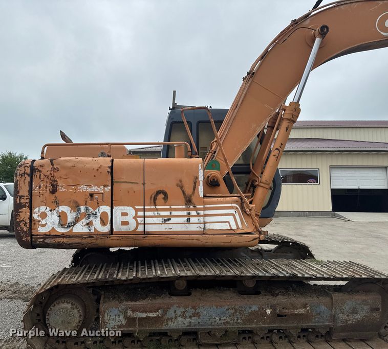 image for item EM2227 1997 Case 9020B excavator