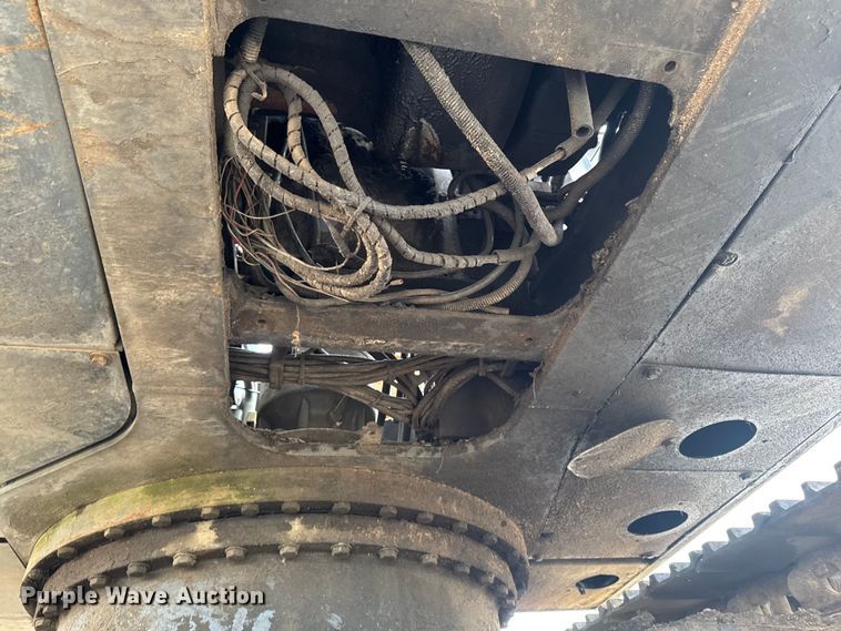 image for item EM2227 1997 Case 9020B excavator