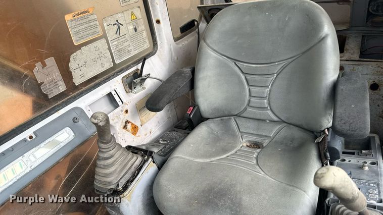 image for item EM2227 1997 Case 9020B excavator