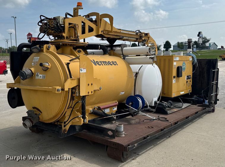 image for item EM2231 Vermeer VSK500DHDBOOM vacuum excavator
