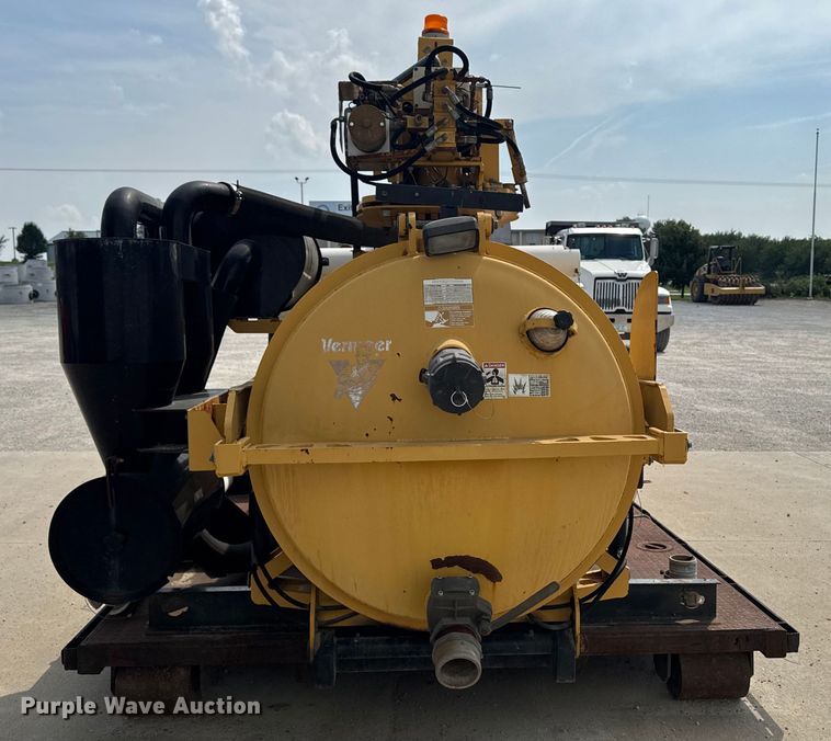 image for item EM2231 Vermeer VSK500DHDBOOM vacuum excavator