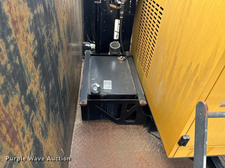 image for item EM2231 Vermeer VSK500DHDBOOM vacuum excavator