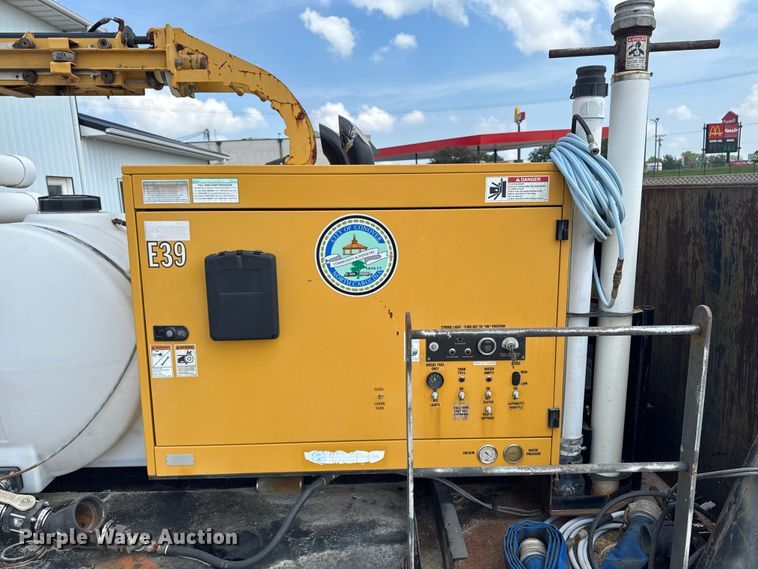 image for item EM2231 Vermeer VSK500DHDBOOM vacuum excavator