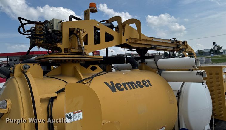 image for item EM2231 Vermeer VSK500DHDBOOM vacuum excavator