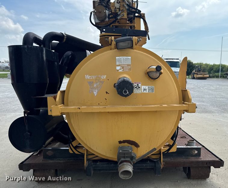 image for item EM2231 Vermeer VSK500DHDBOOM vacuum excavator
