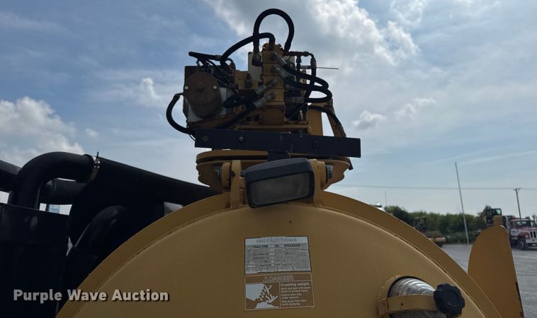 image for item EM2231 Vermeer VSK500DHDBOOM vacuum excavator