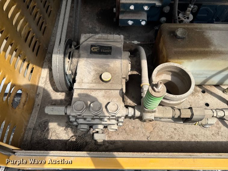 image for item EM2231 Vermeer VSK500DHDBOOM vacuum excavator