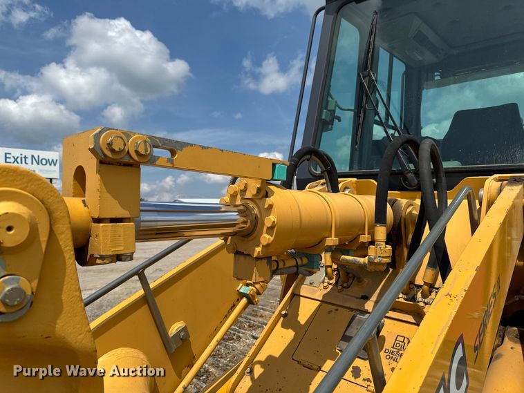 image for item EM2232 2004 John Deere 655C Series II track loader