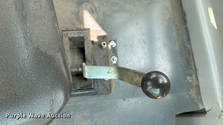 image for item EM2232 2004 John Deere 655C Series II track loader