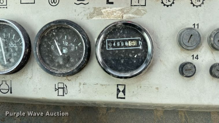 image for item EM2232 2004 John Deere 655C Series II track loader